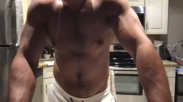 Онлайн чат XXX BigGuyMuscle