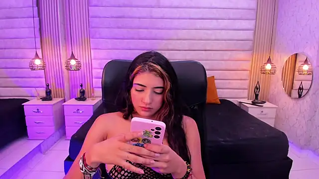 VictoriaaBlair élő XXX-chatje