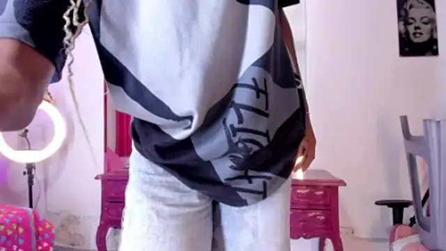 Ciara_HotTs' Webcam Show
