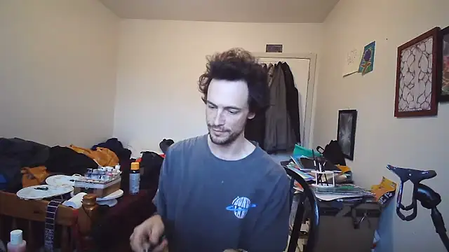 JohnnyMoves webkamerás műsora