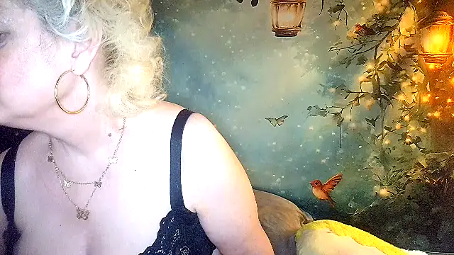 Blondie_the_librarianのウェブカメラショー