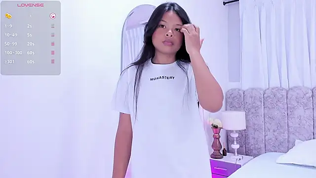 ivyjones__'s Live XXX Chat