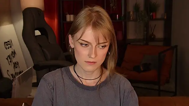 KiraMontoya Chat XXX in diretta