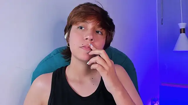 Tsuki_Maru Pertunjukan Webcam