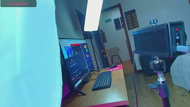 Kittie_Vixen Pertunjukan Webcam