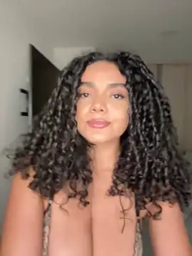 Curlyierr 라이브 XXX 채팅