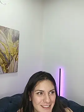 Онлайн чат XXX paulina_coxx