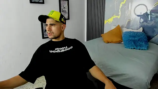 Вебкам-шоу tommy_badboyy