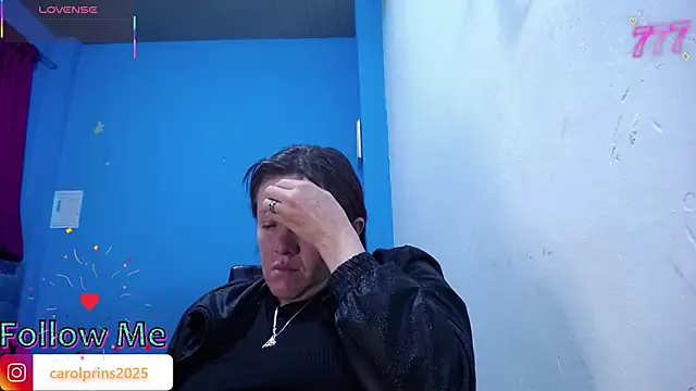 carolinhe26's Live XXX Chat