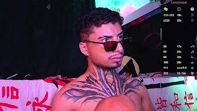 JuanCamiilo_66 – webcam-show