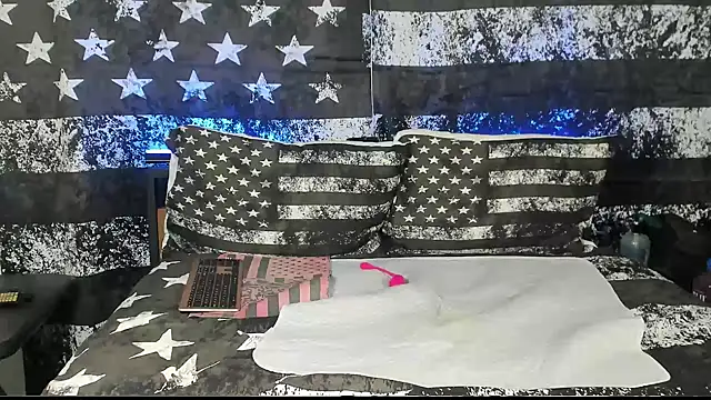 KurvyKandie's Live XXX Chat