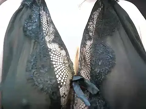 XXX chat uživo modela SquirtSellene18