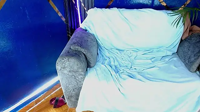 Walkers05 Show in webcam