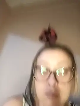 luabfly élő XXX-chatje