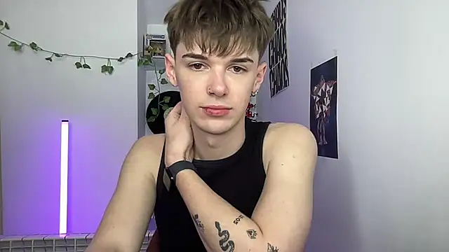 Вебкам-шоу YourMilkyGuy