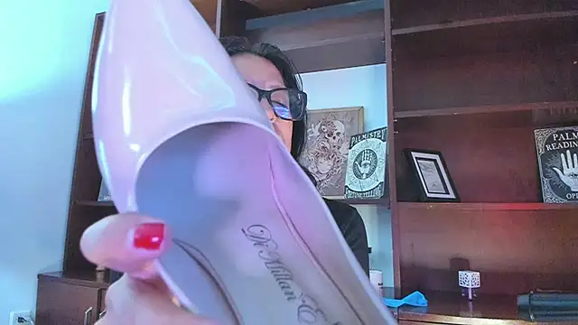 XXX chat uživo modela ZarayFeet