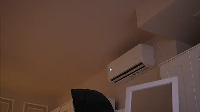 KyssaraPlay Adlı Modelin Canlı XXX Sohbeti