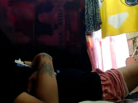 Pertunjukan Kamera Web AwesomeMistress_Bigcock