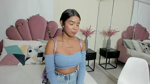 Chat +18 de CatalinaED ao vivo
