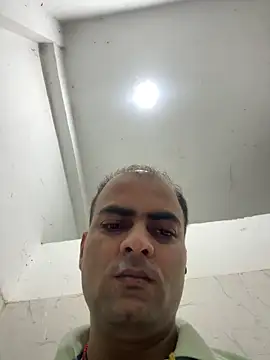 Show modela hardlysuck na web-kameri
