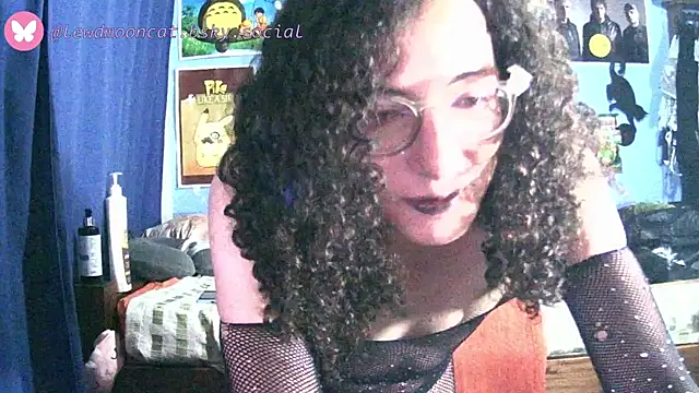 lewd_mooncat Live XXX Chat