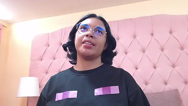 XXX chat uživo modela Emmaa_Lexx