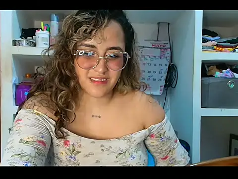 Chatroom XXX en direct de Karol_naughty