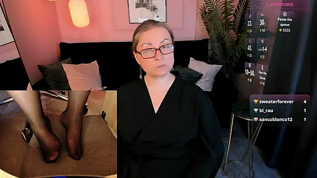 Alexandra_Kindn Webbikameraesitys