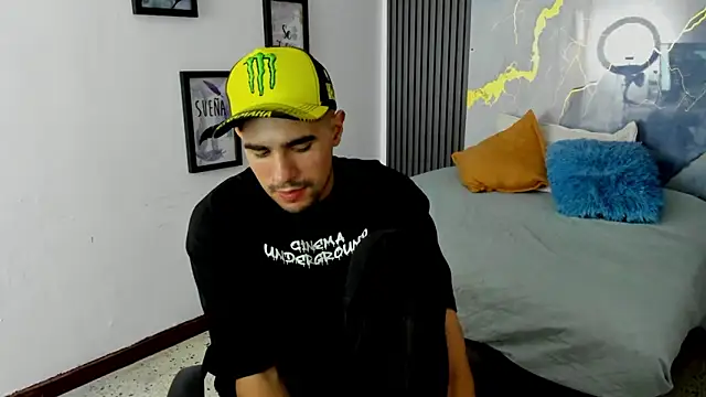 tommy_badboyy Webcam Show