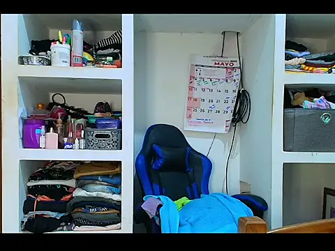 Karol_naughty Chat XXX in diretta