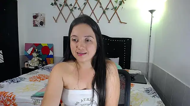 naughty_girl_4u 现场XXX聊天