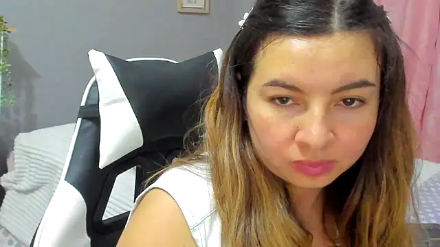 Chatroom XXX en direct de __Emma__11__Lecat_