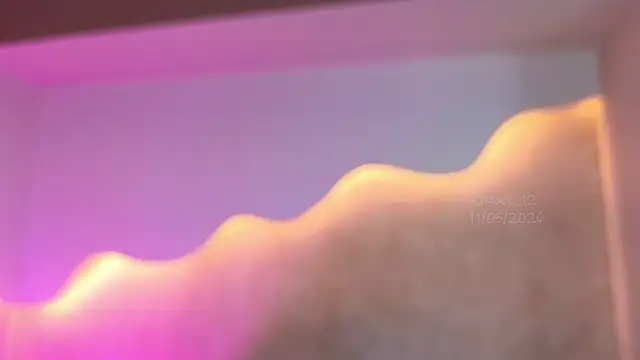 Kloee_12 Show in webcam