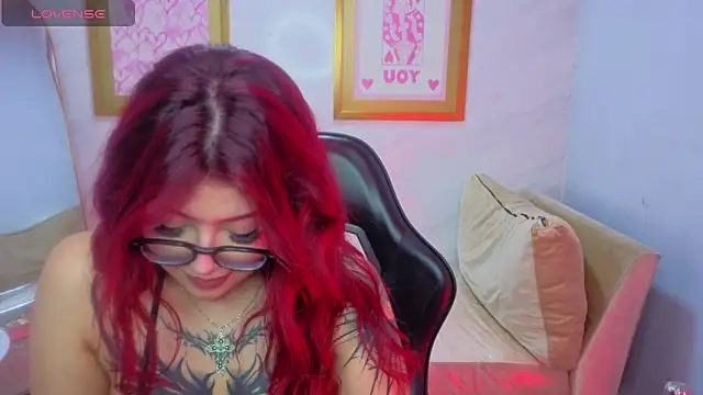 Red_Bunny_v's Live XXX Chat