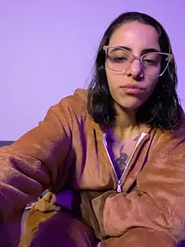Poison_Ivy_29's Live XXX Chat