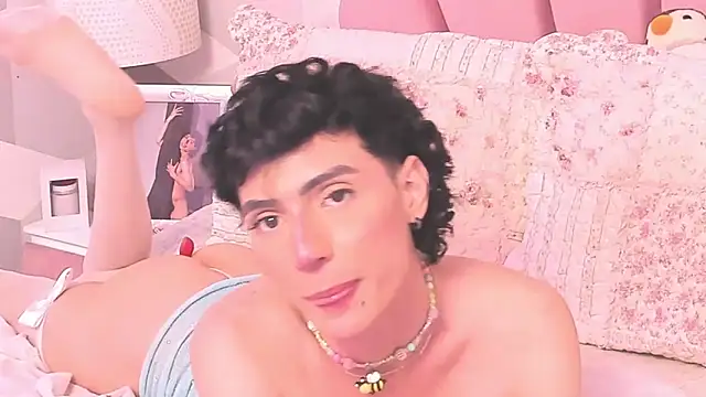 Chat +18 de KylieMonnett ao vivo