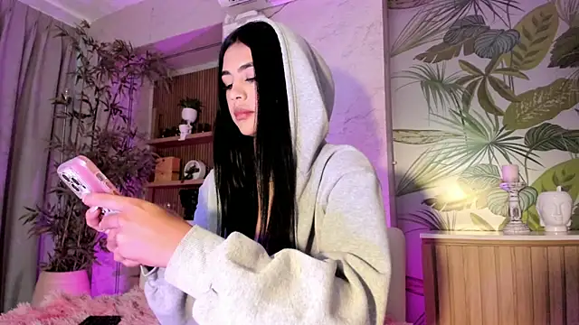 AntonellaRossi's Live XXX Chat