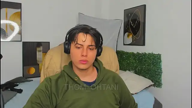 دردشة Thom_Ohtani الجنسية المباشرة