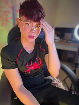 XXX chat uživo modela PRINCE_STEV