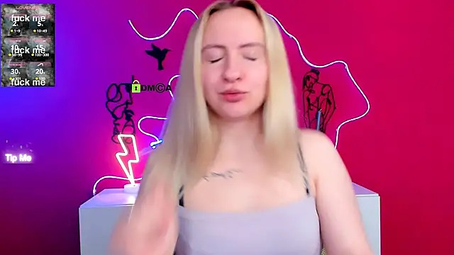 mila_glow1's Live XXX Chat