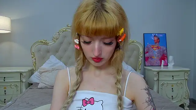 MistyMarlo Show in webcam