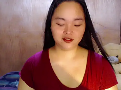 _Lylia 在線直播表演