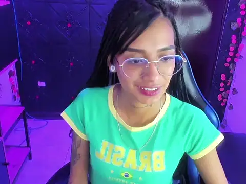 Chat XXX ao vivo de KarlaSlutSkinny__