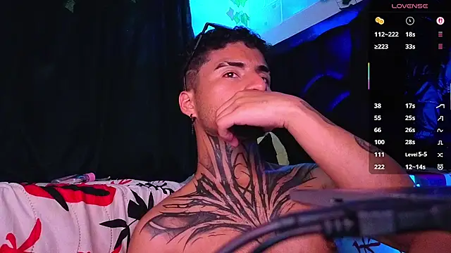 JuanCamiilo_66 Webcam show