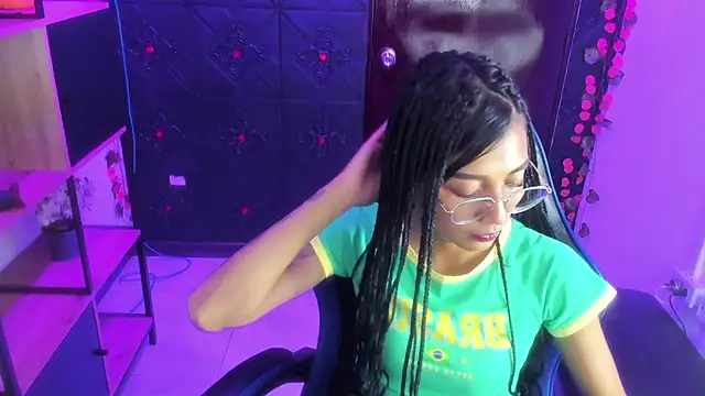 KarlaSlutSkinny__ Live XXX Chat