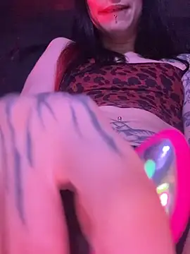 MissMidnightUK Webcamshow