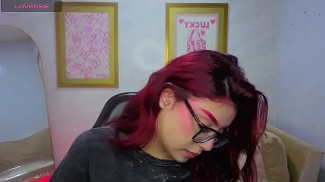 Red_Bunny_v live XXX chat