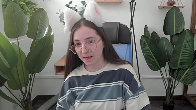 VirtuallVoyant's Live XXX Chat