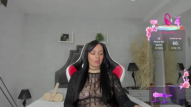 Chatroom XXX en direct de EmiliaRose_