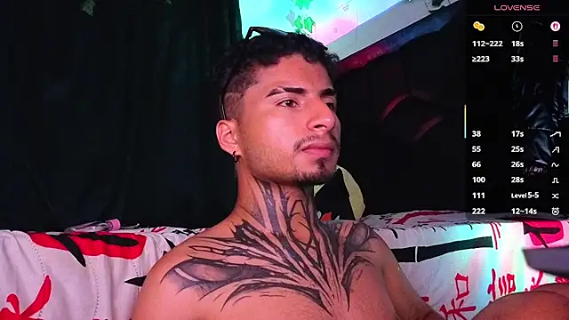 JuanCamiilo_66 即時 XXX 聊天